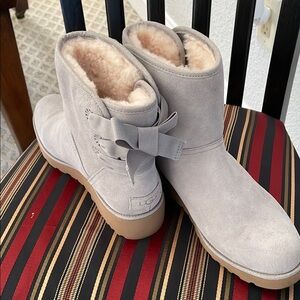 Cozy Gray Suede Boots with Bow